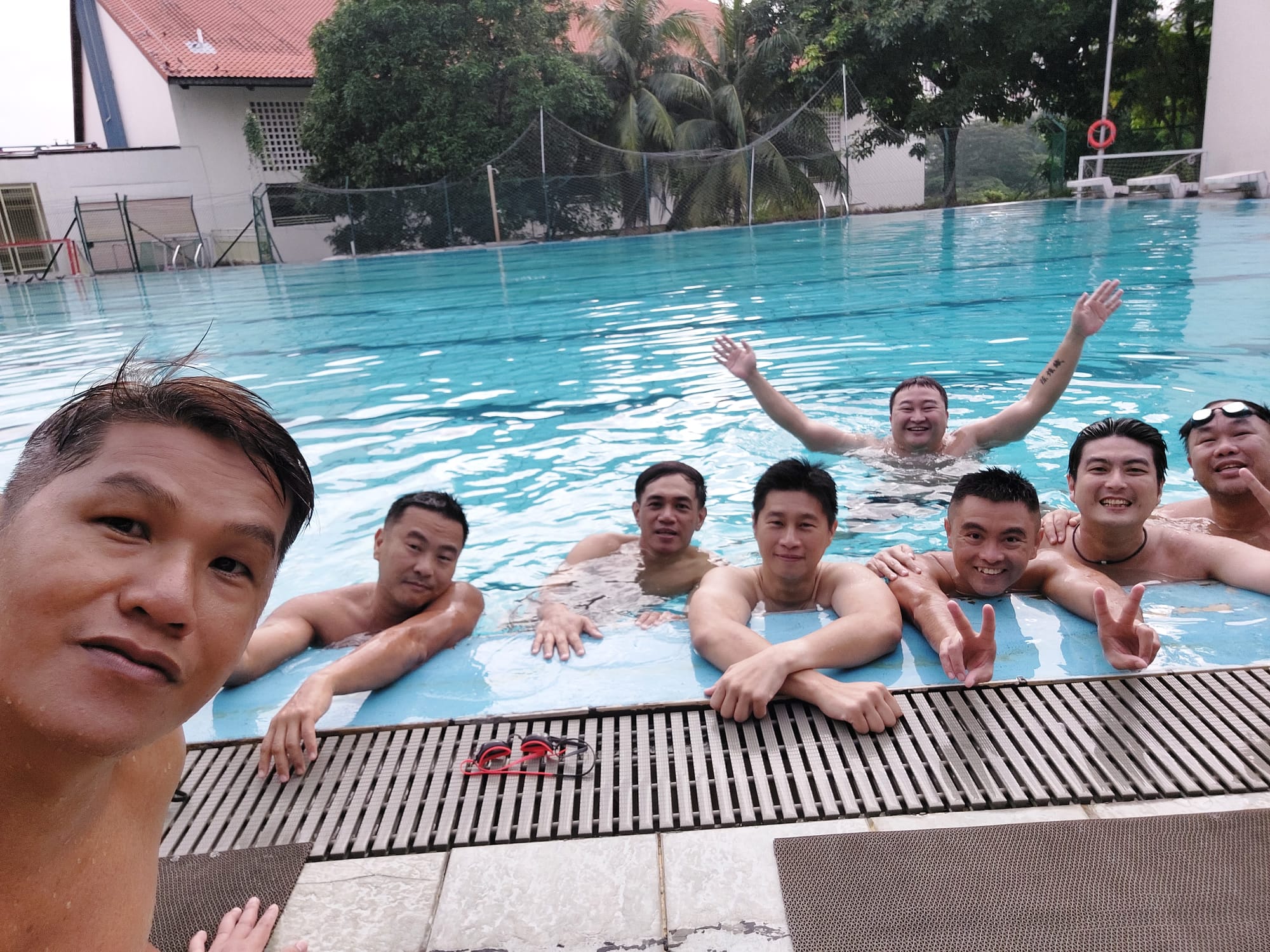 First organized water polo session for Alumni members on 11 March 2023